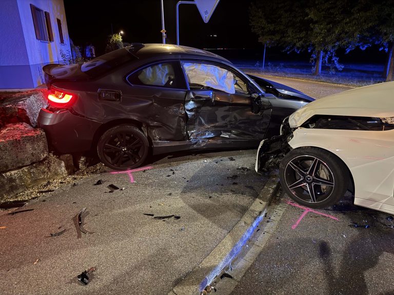 Möhlin AG: Betrunkene BMW-Lenkerin baut Unfall, Frau (62) im Spital