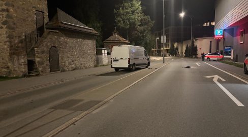 St. Moritz GR: Flucht nach Unfall mit Renault-Lieferwagen