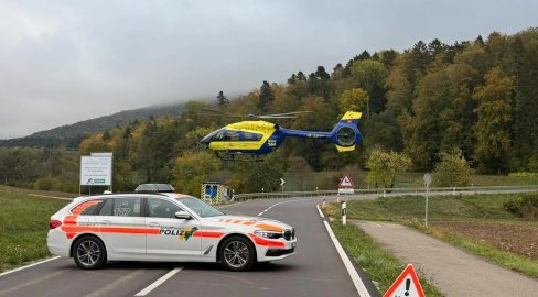 Schleitheim SH: Rollerfahrerin (61) bei Unfall schwer verletzt