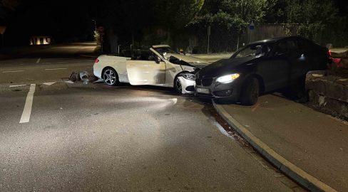 Möhlin AG: Betrunkene BMW-Lenkerin baut Unfall, Frau (62) im Spital