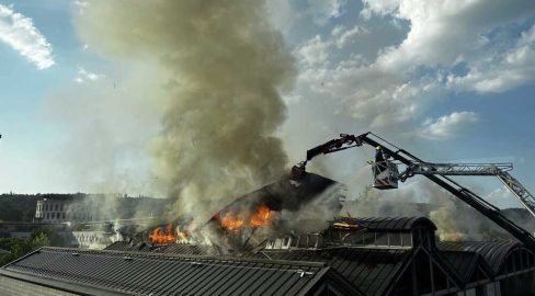 Dättwil AG: Dachrinnenheizung im Sommer löst Brand aus